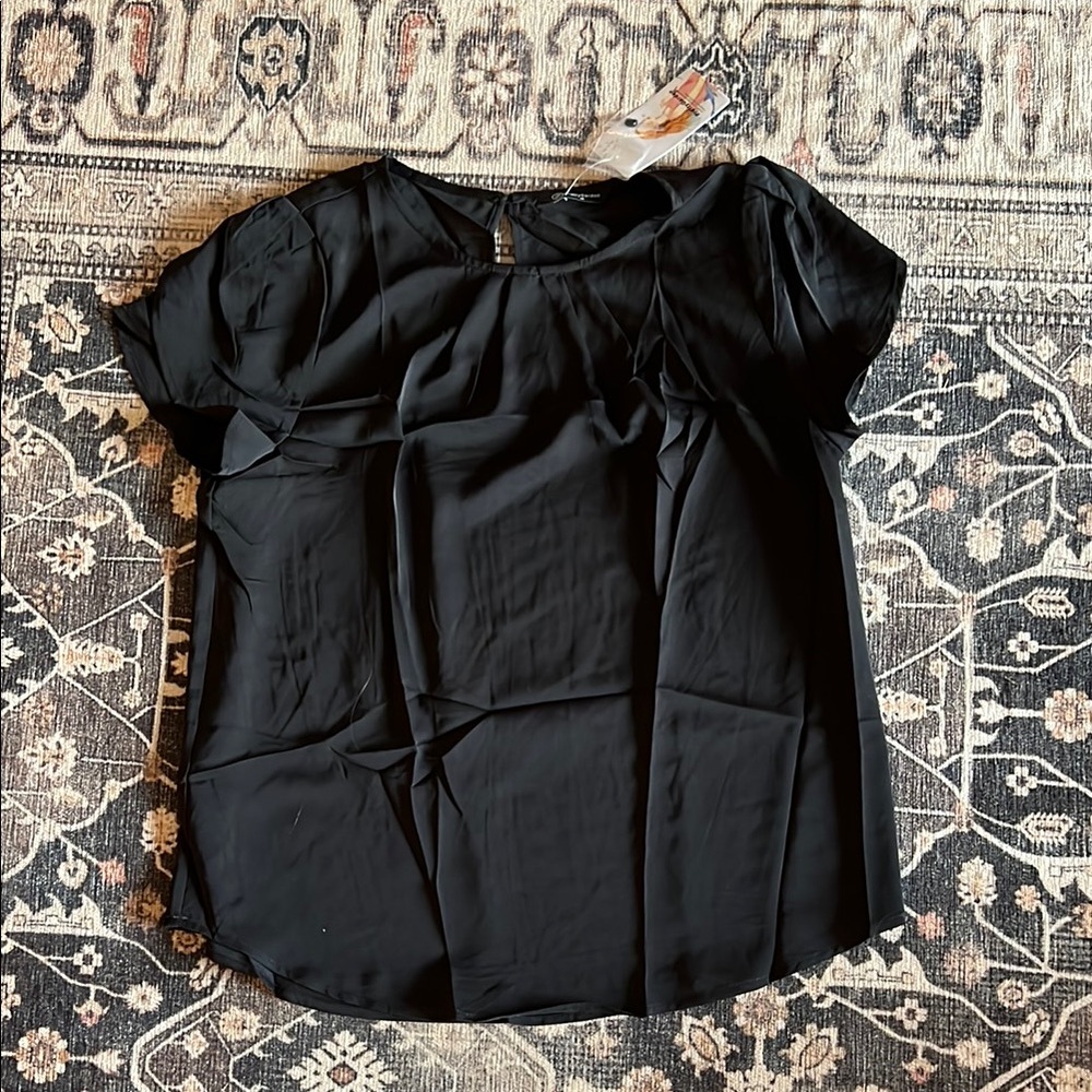 Women’s Black top